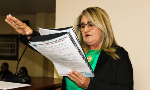 Vereadora Carmelita Laura Vai se Licenciar da Câmara Municipal.