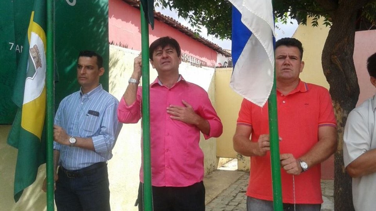 Presidente da Câmara de Arneiroz Vereador Airton Participa de Solenidade Cívica