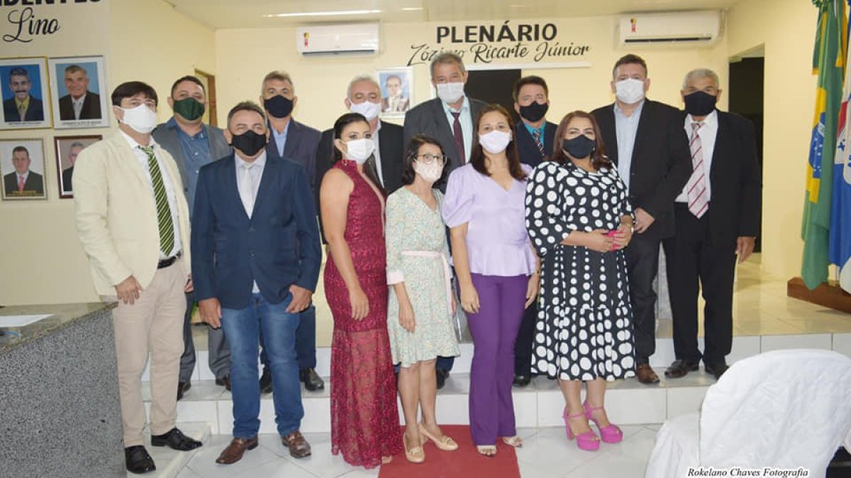 Prefeito, Vice-prefeito e Vereadores de Arneiroz Tomam Posse em Sessão Solene na Câmara Municipal.
