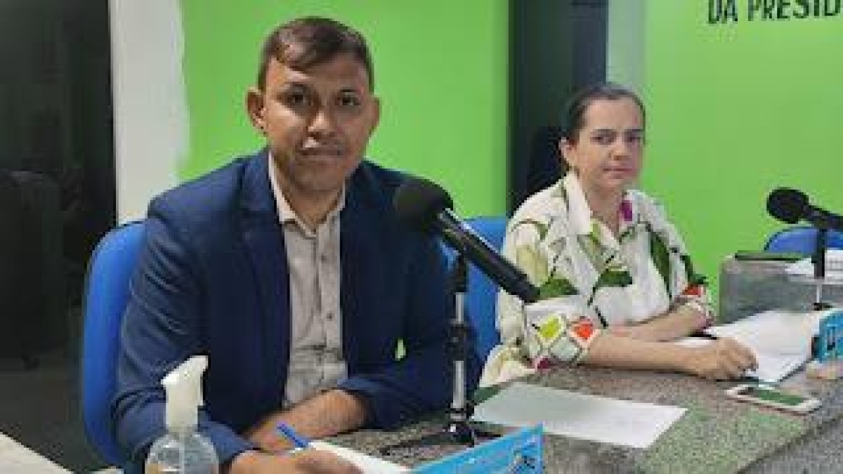 Câmara Municipal de Aprova Atualização do Programa Bolsa Universitária.